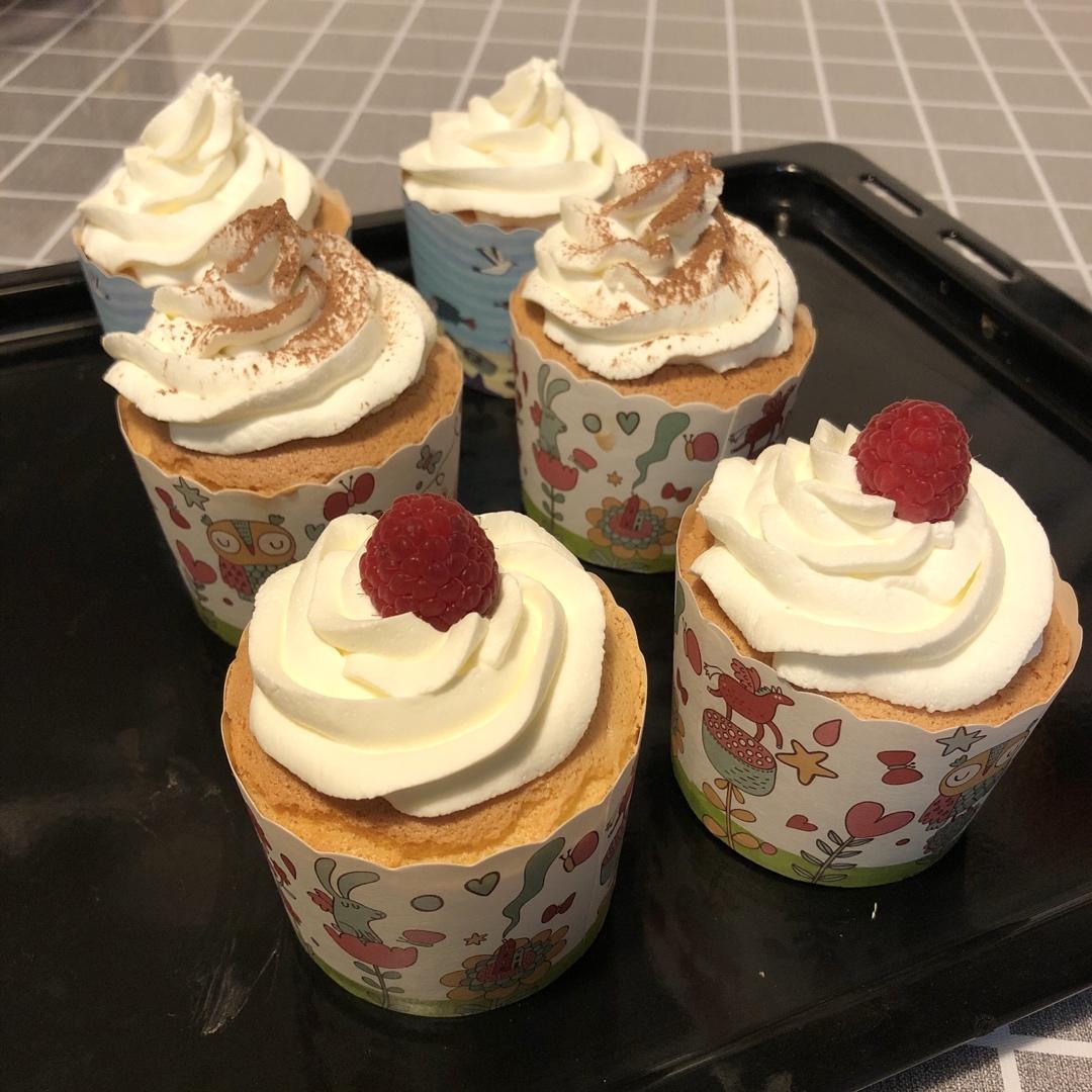 纸杯蛋糕 8寸戚风蛋糕的量