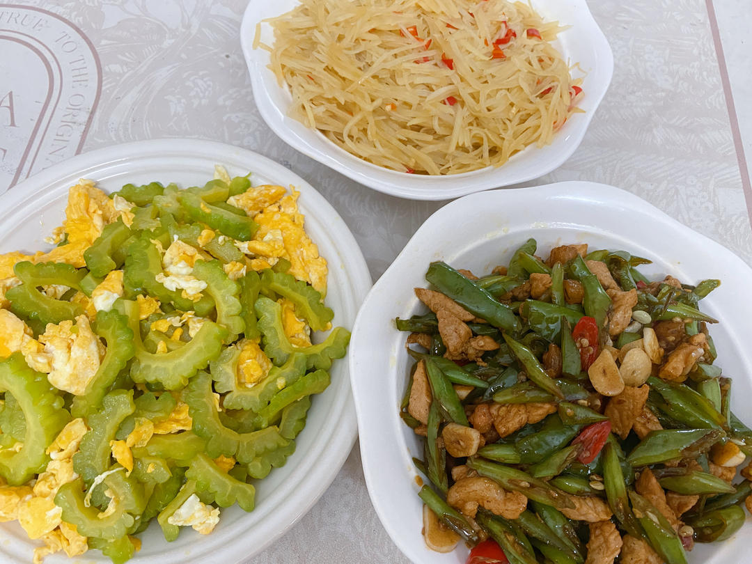 苦瓜炒蛋（清火菜）