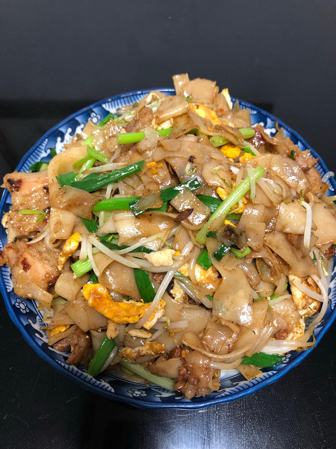 五花肉炒河粉