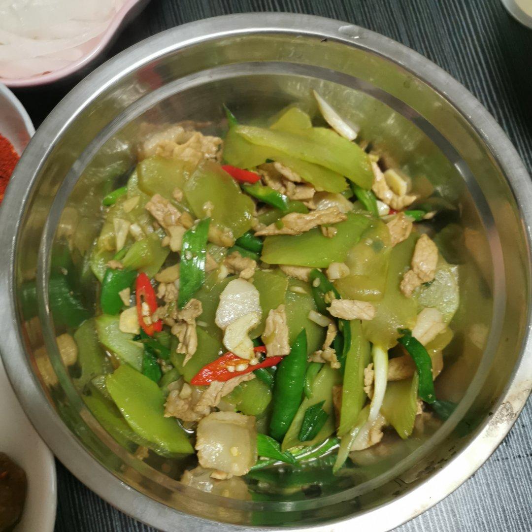 莴笋炒肉