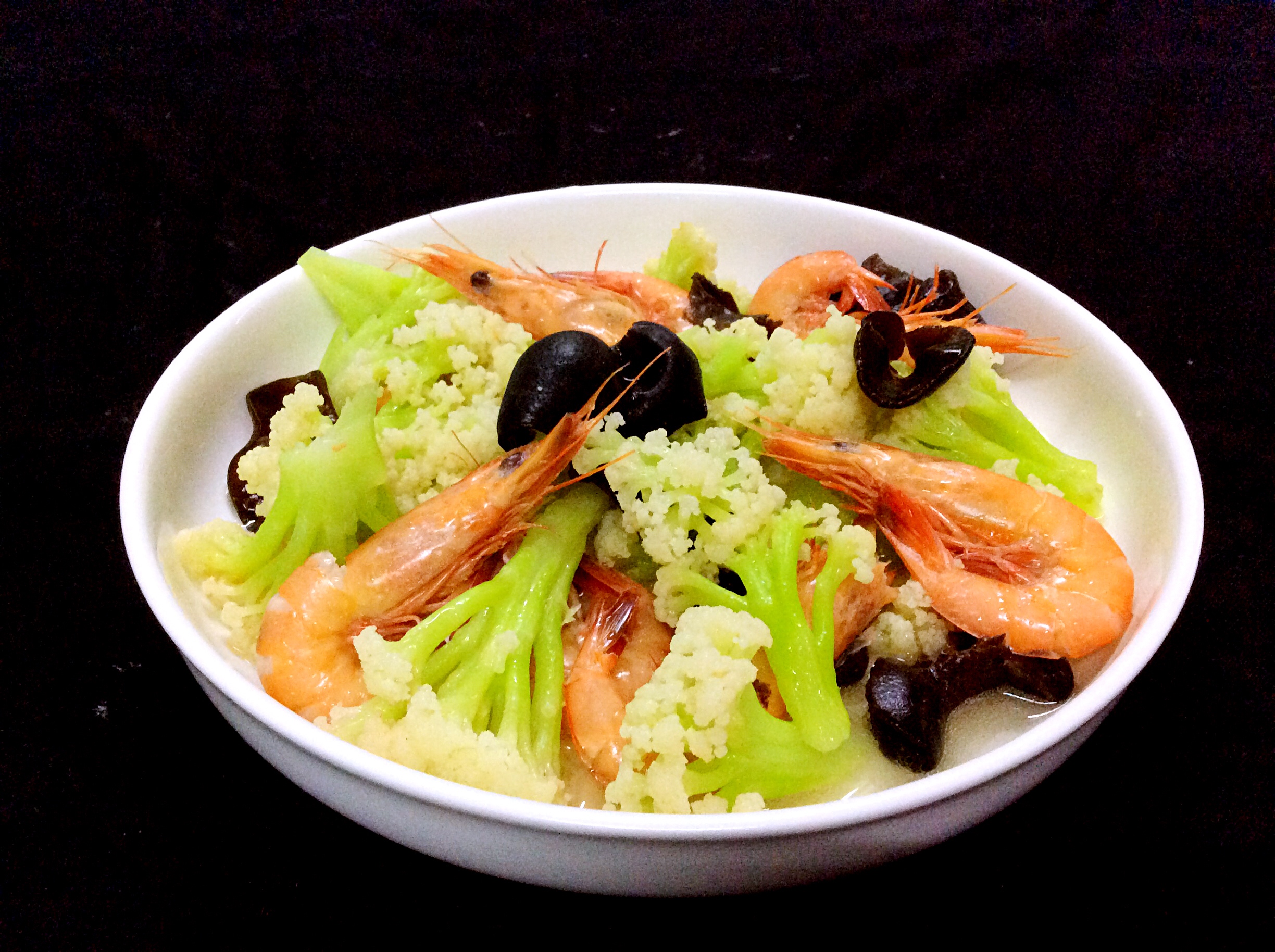 黑木耳、海虾炒花菜（简单又美味）的做法
