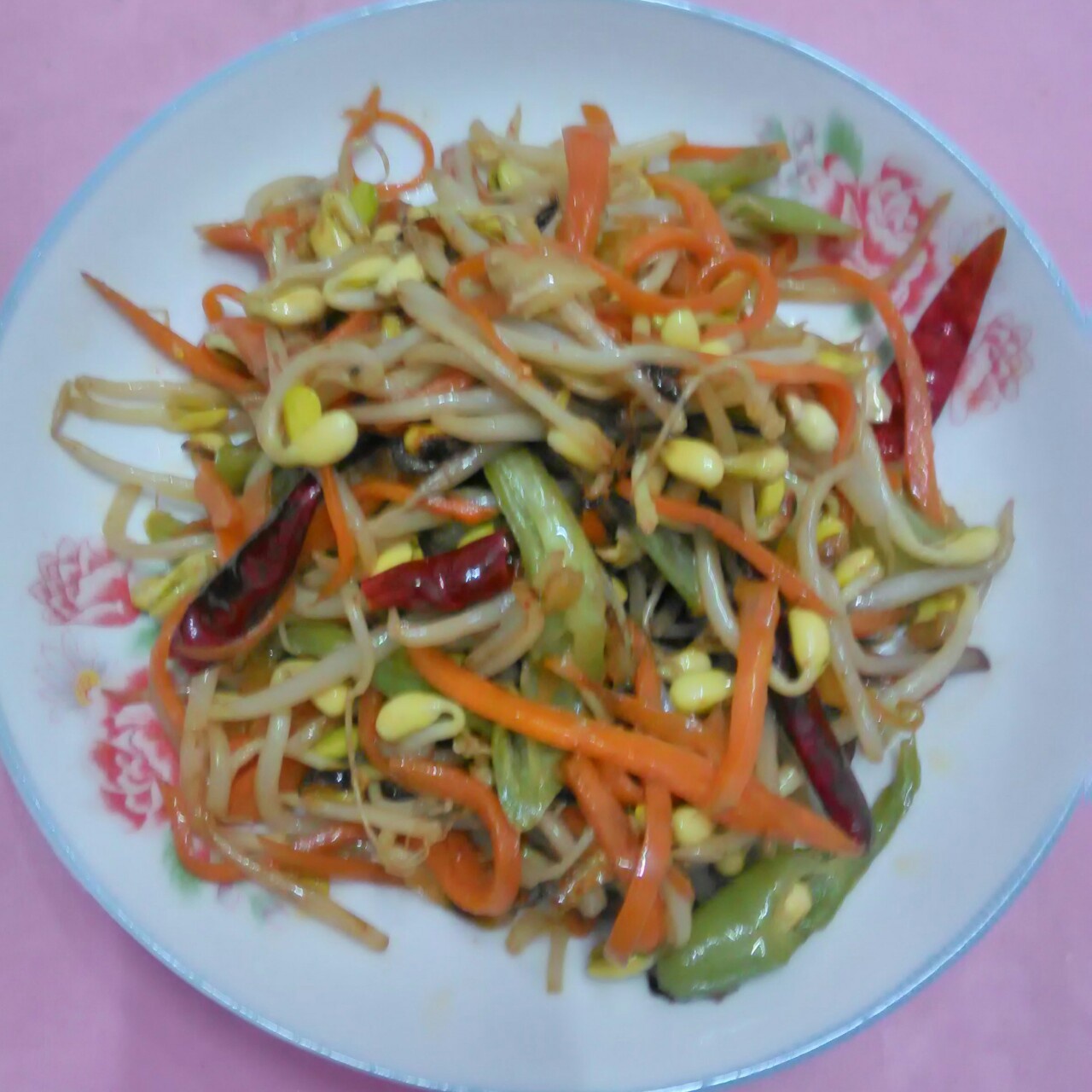 素炒黄豆芽