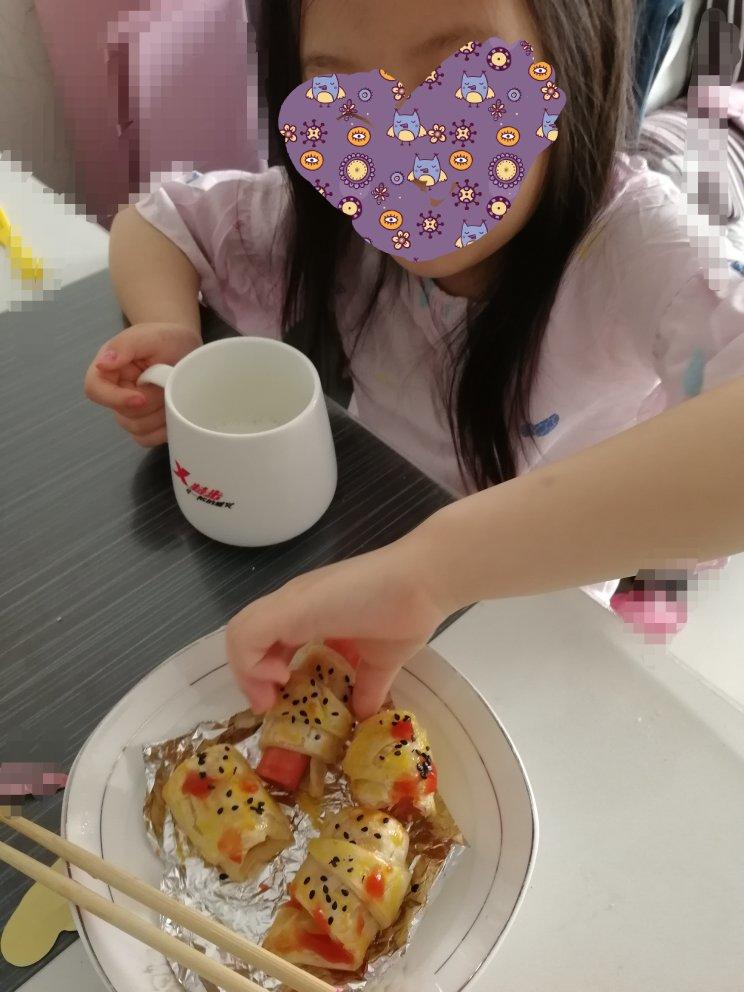 手抓饼热狗