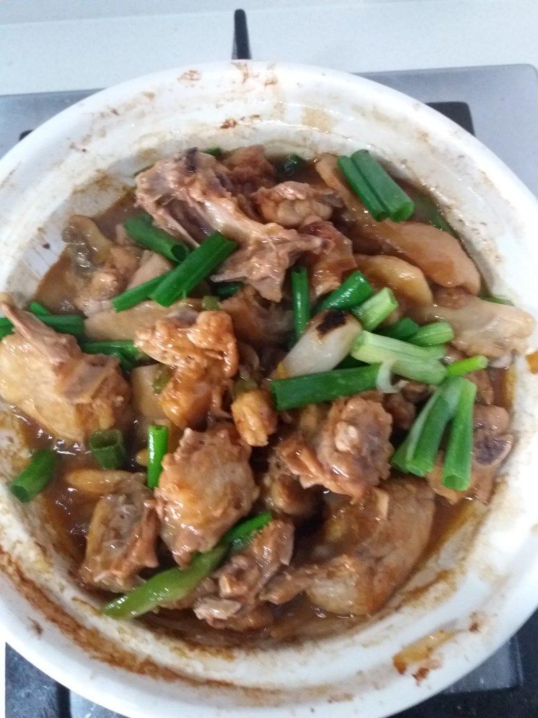 广式啫啫鸡煲