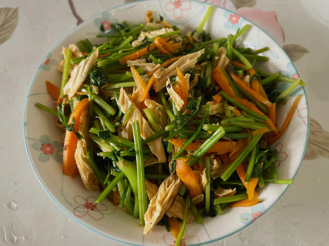 芹菜炒腐竹