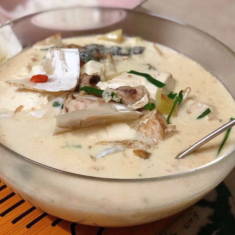 鱼头豆腐汤