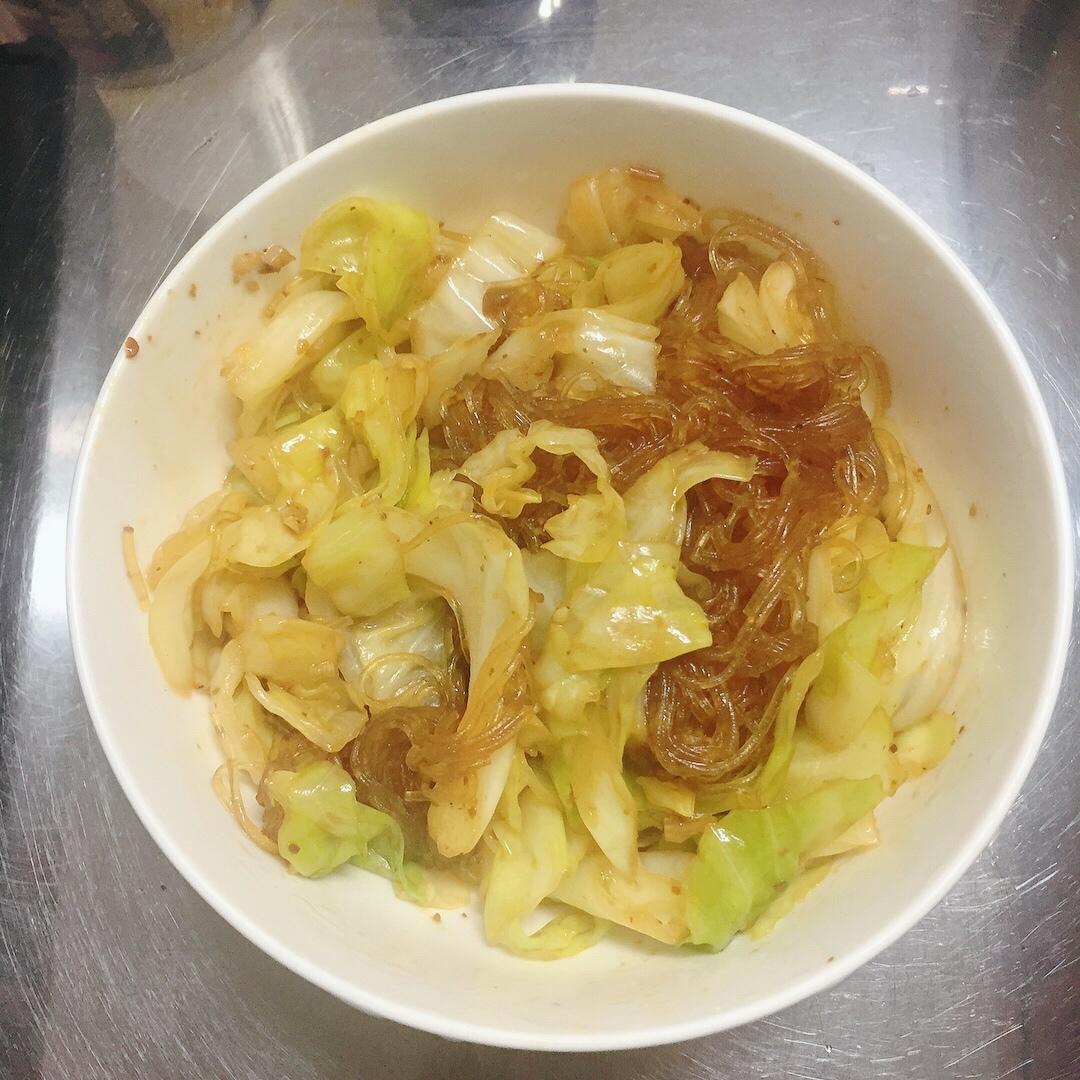 圆白菜炒粉丝