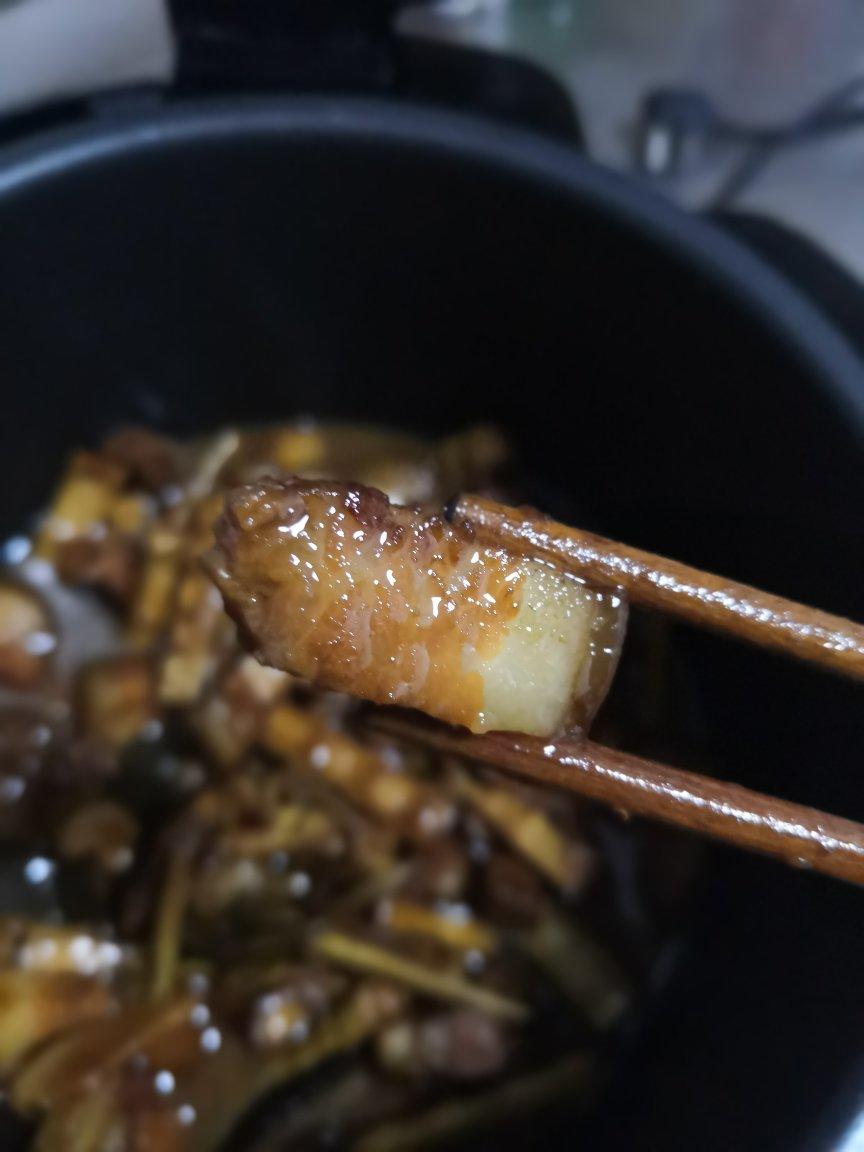 笋烧肉（红烧肉加笋）怎么这么好吃？？？