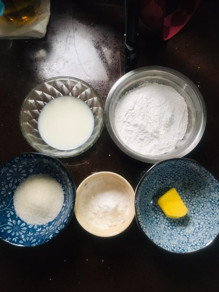 纯奶手撕吐司的做法 步骤1