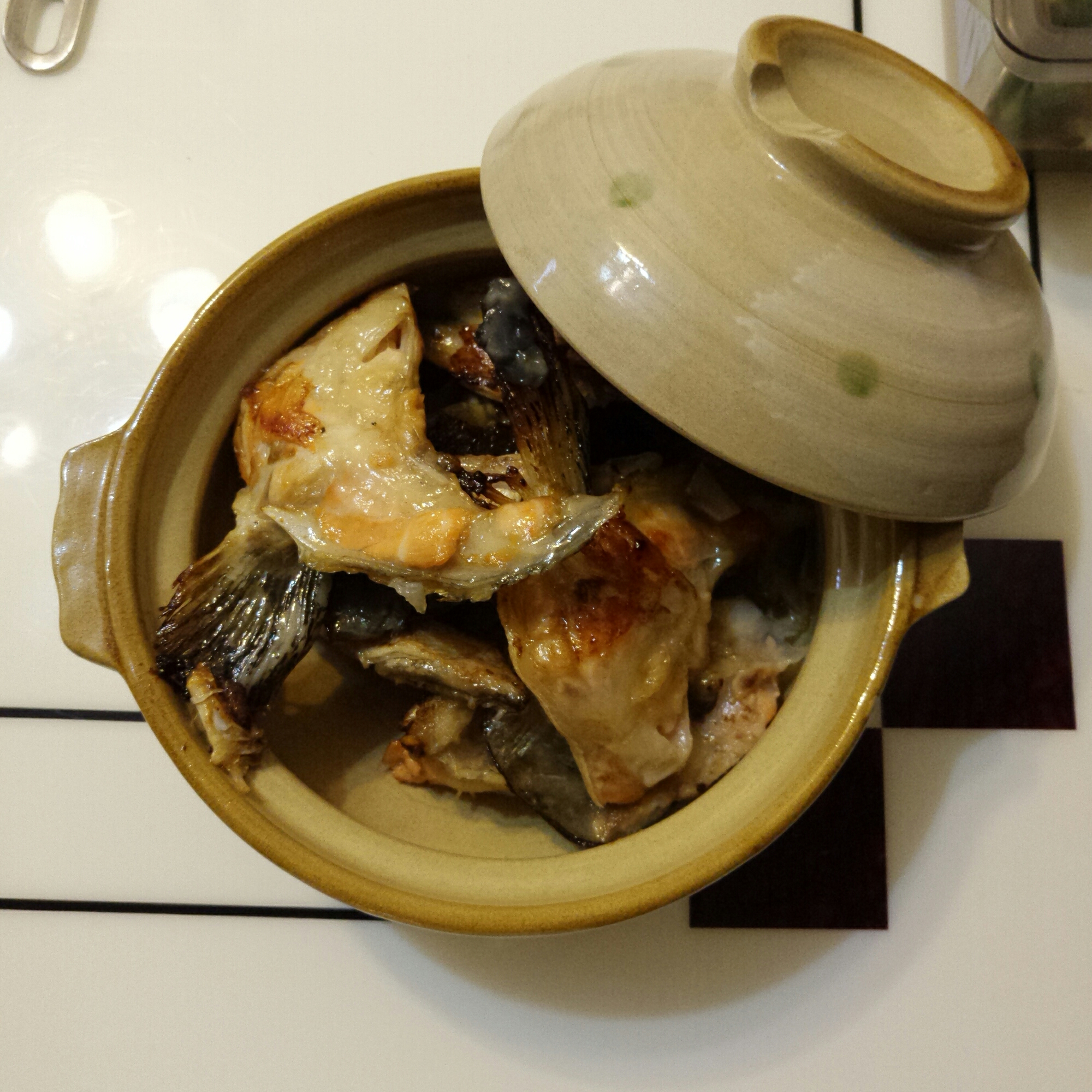中餐厅~砂锅鱼头(张亮)的做法
