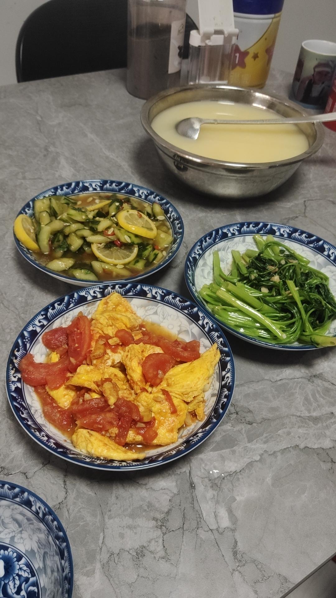 赞不绝口拍黄瓜🥒