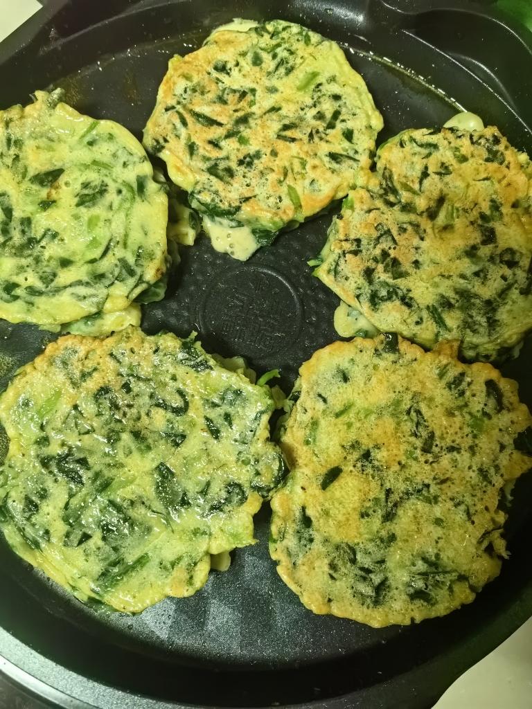 菠菜鸡蛋饼