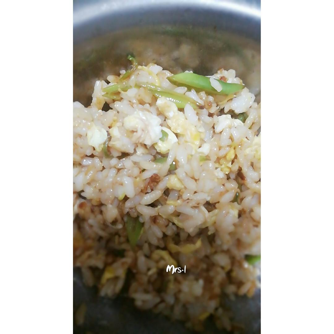 肉末豆角炒米饭