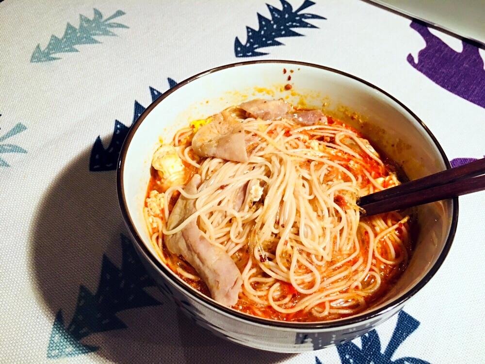 小叶子穿花裤的日常