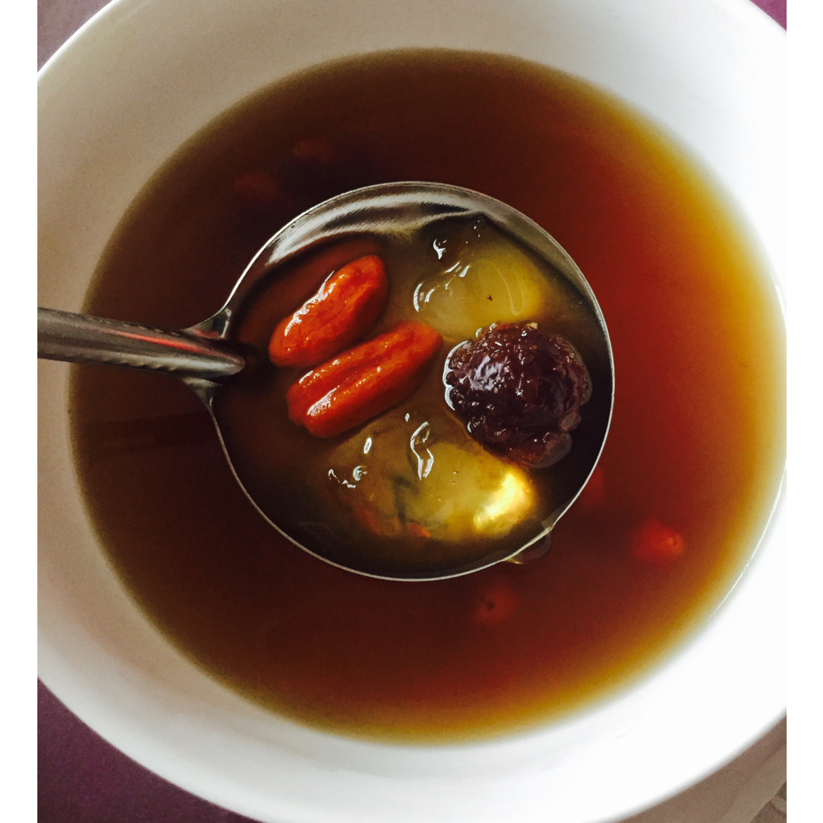 桃胶皂角米蔓越莓养颜羹