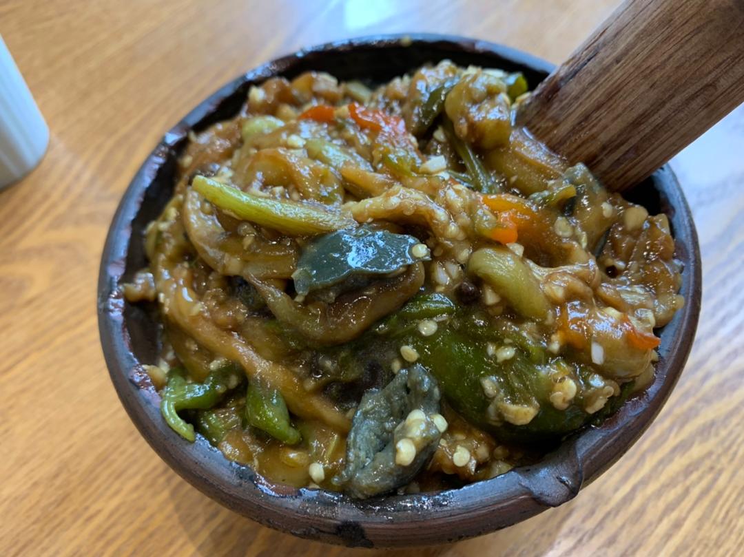 擂辣椒皮蛋茄子