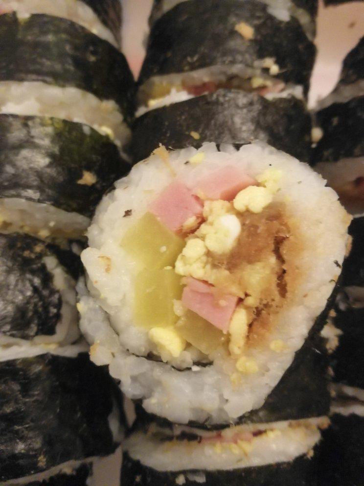 轻松搞定紫菜肉松包饭