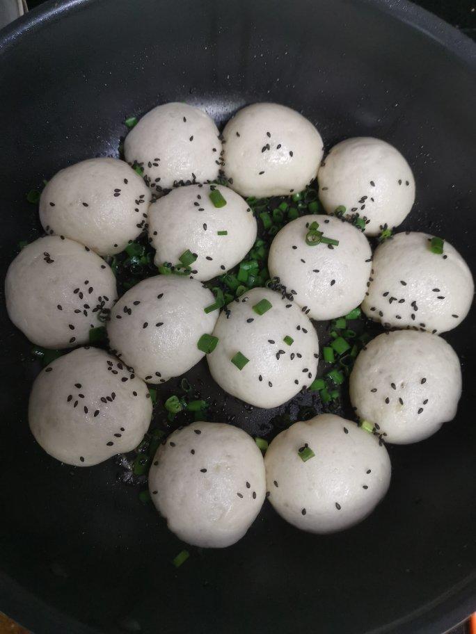 鲜虾猪肉生煎包（一定要看视频哟~）