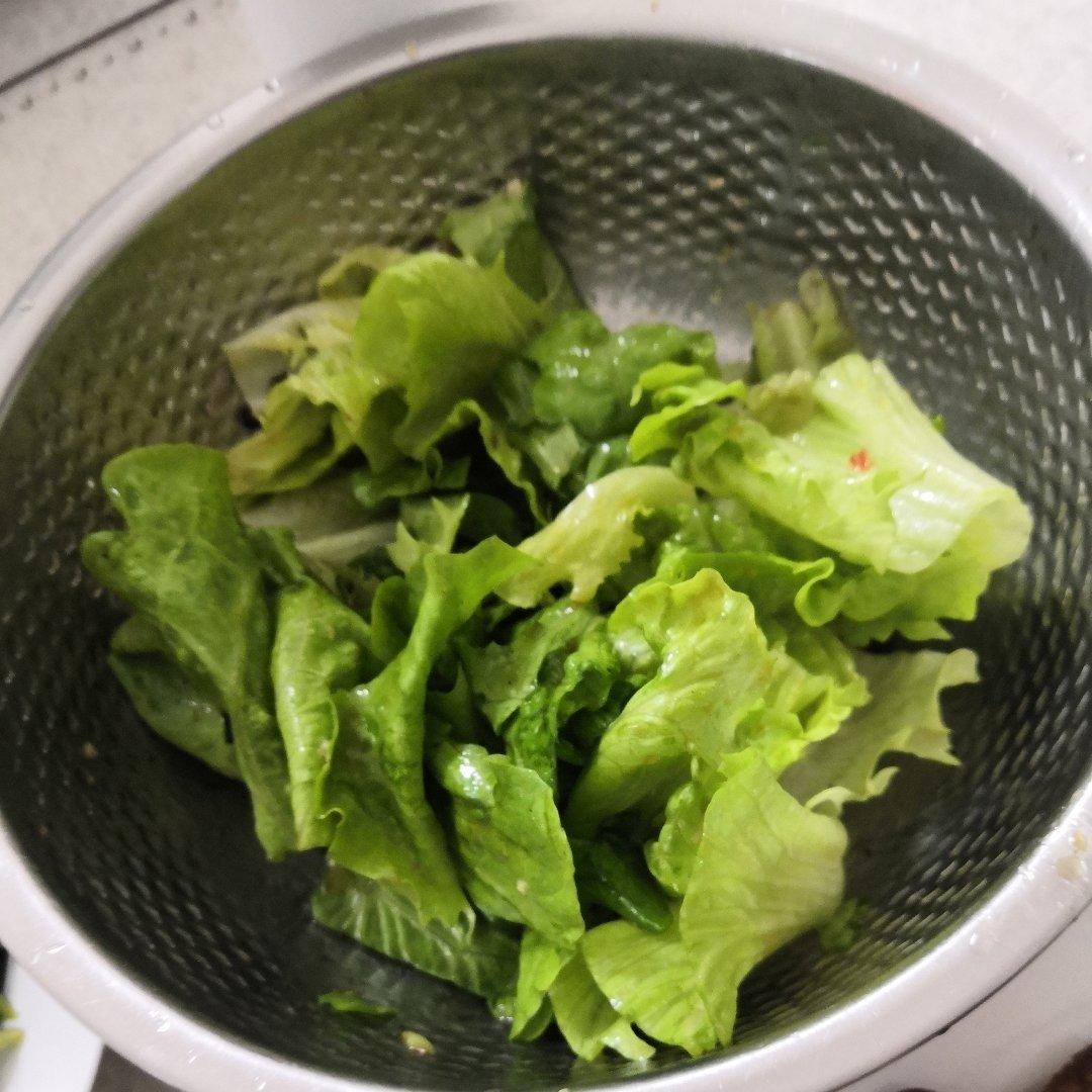 呛生菜
