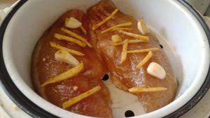 自制鱼肉松（儿童菜谱，炒锅版不用烤箱）的做法 步骤2
