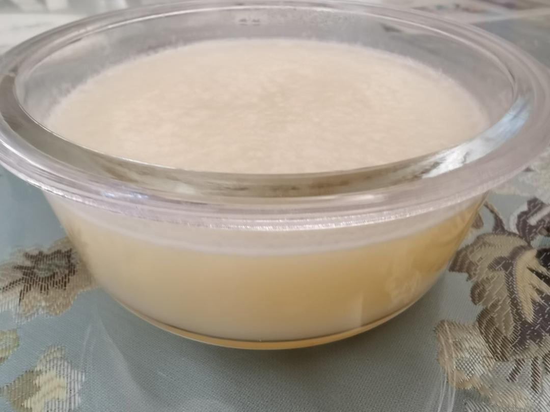 熬制肉皮冻---为小笼包做准备