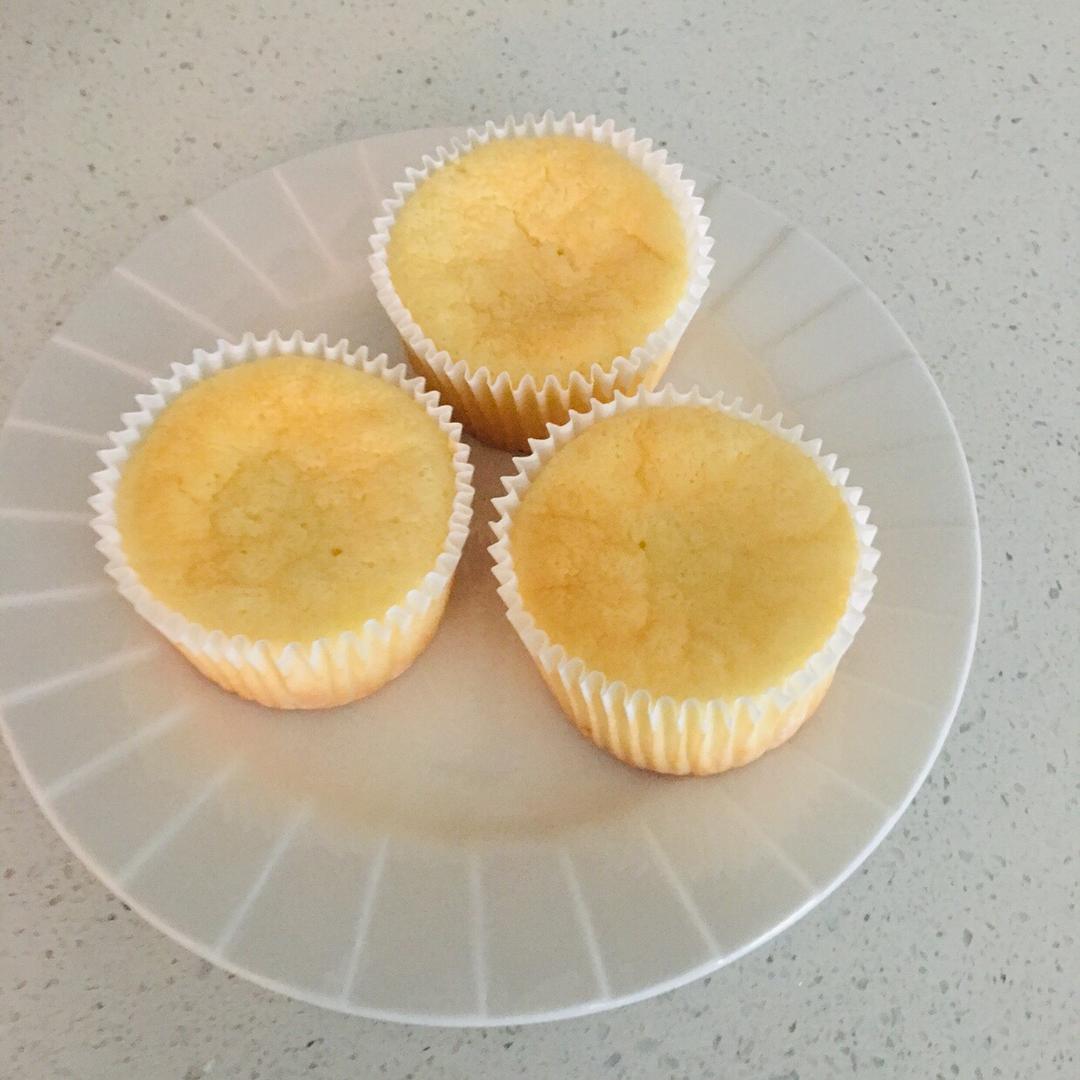 lalunedansleau做的酸奶小蛋糕