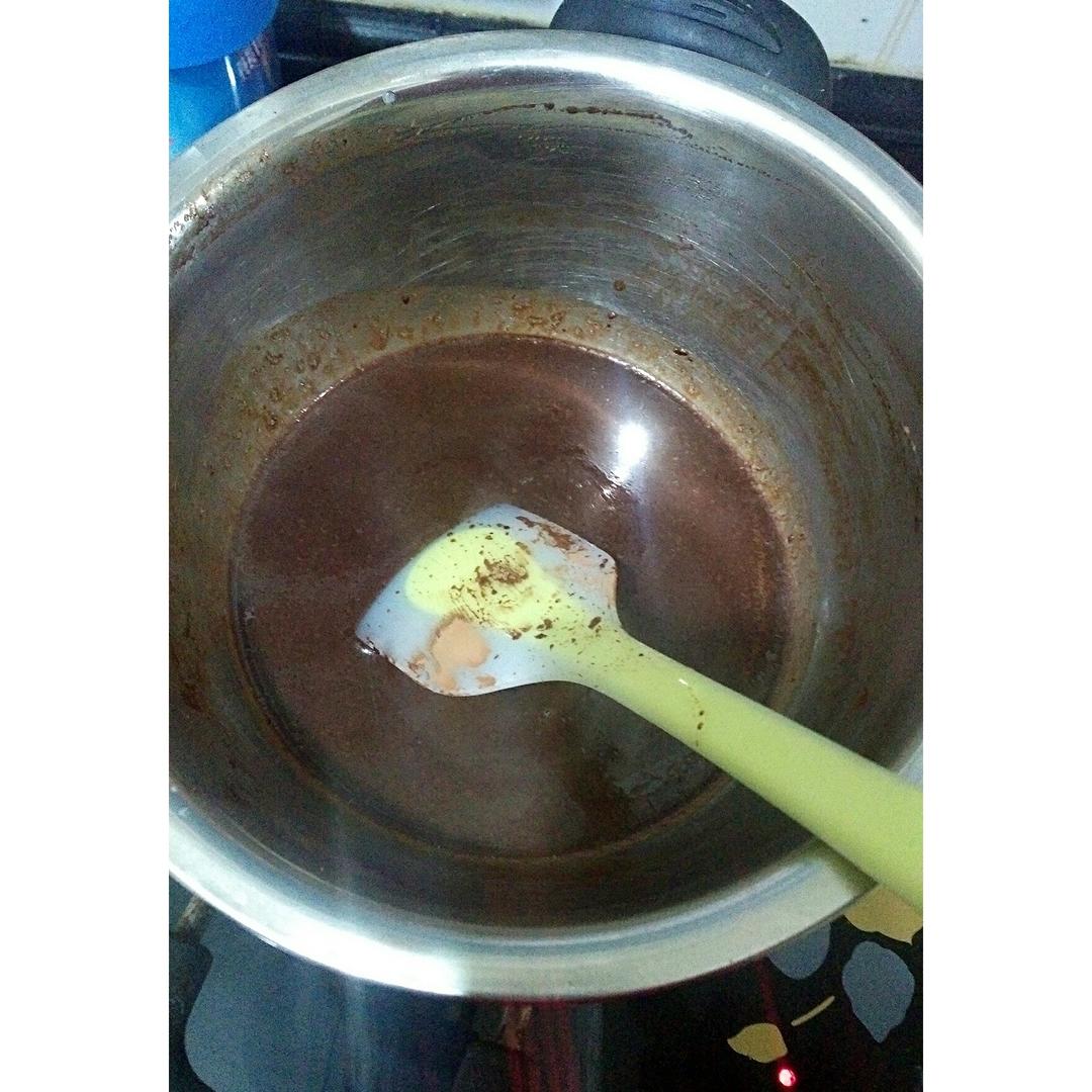 不消泡的巧克力戚风