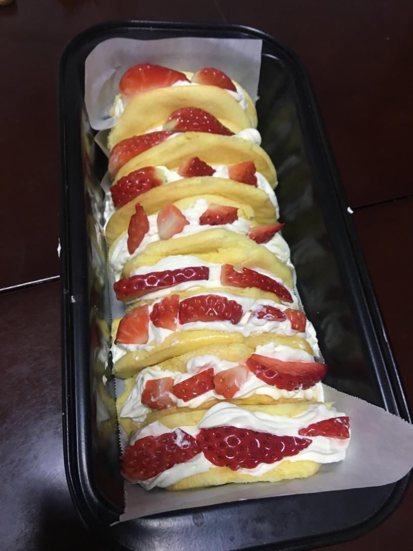 超详细草莓抱抱卷攻略，消耗奶油