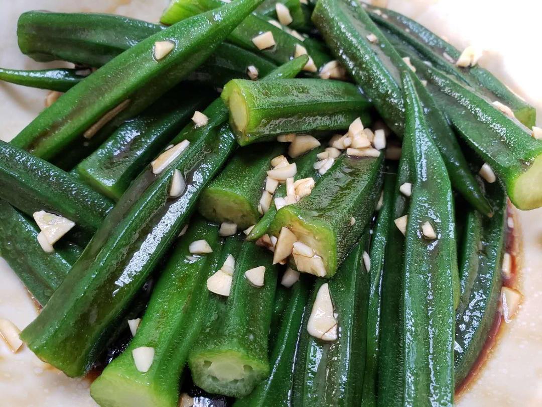 白灼秋葵