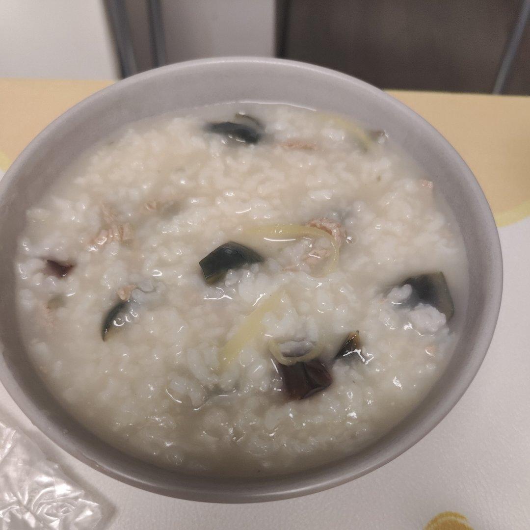 十五分钟快手之香滑皮蛋瘦肉粥(附五分钟电饭煲电压力锅更快捷方法)