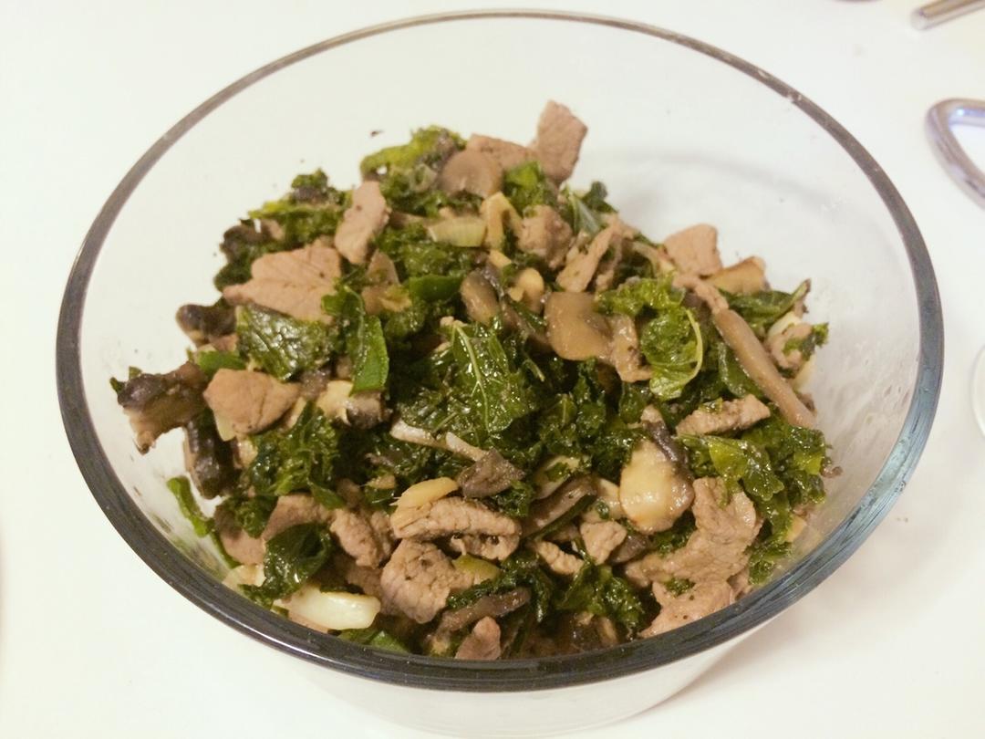 【健康三餐】蘑菇牛肉炒羽衣甘蓝
