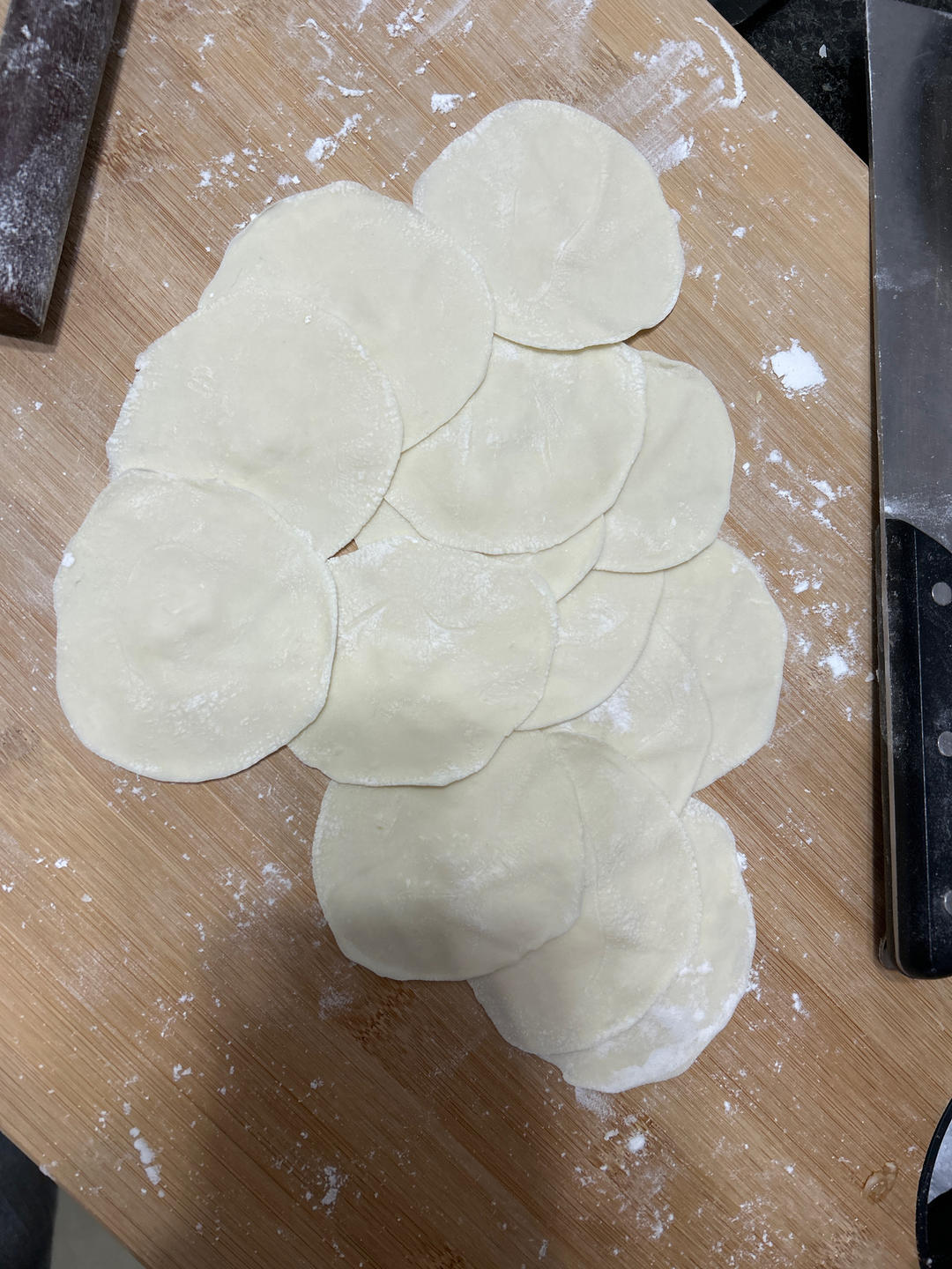 手工揉面三分钟，又韧又薄又好包的饺子皮