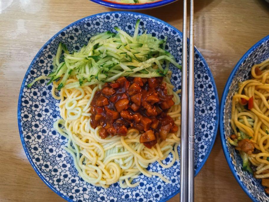 鸡蛋手擀面
