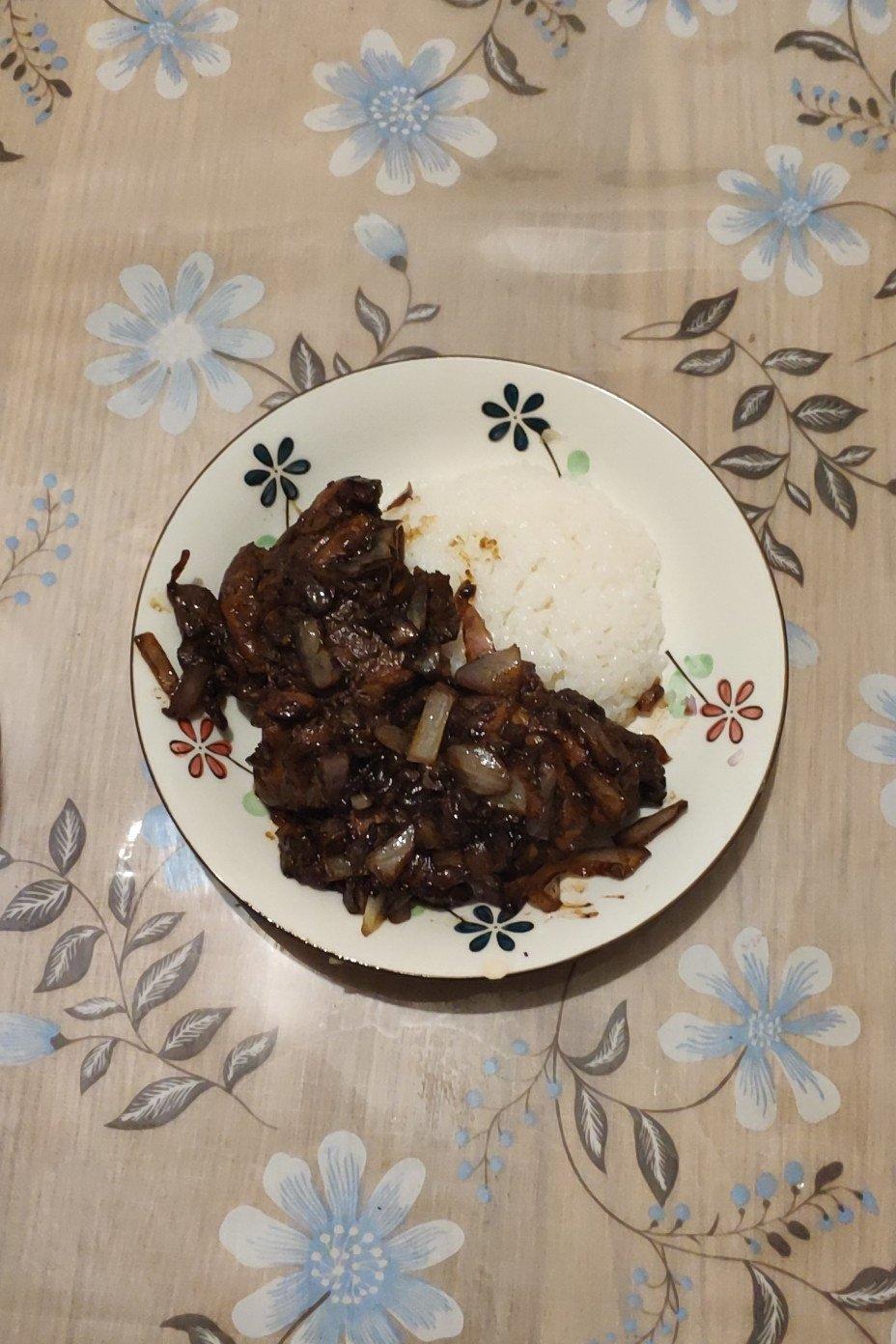黑椒鸡腿饭