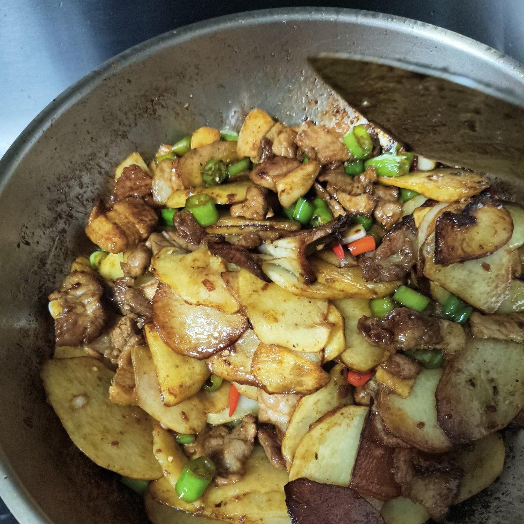 干锅土豆片