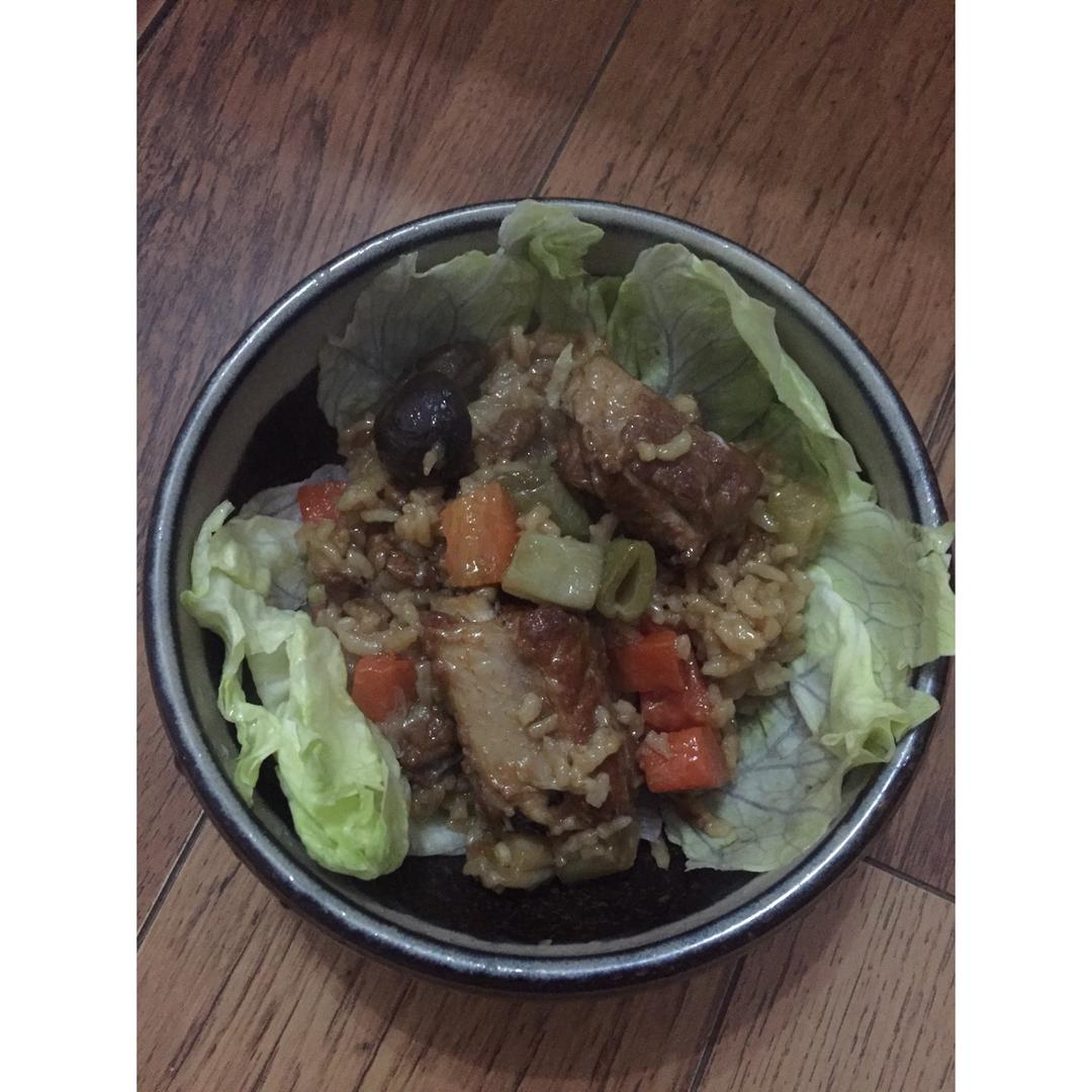 喷香排骨焖饭（爆好吃）