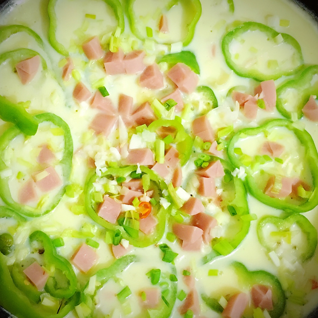 青椒香肠蛋饼