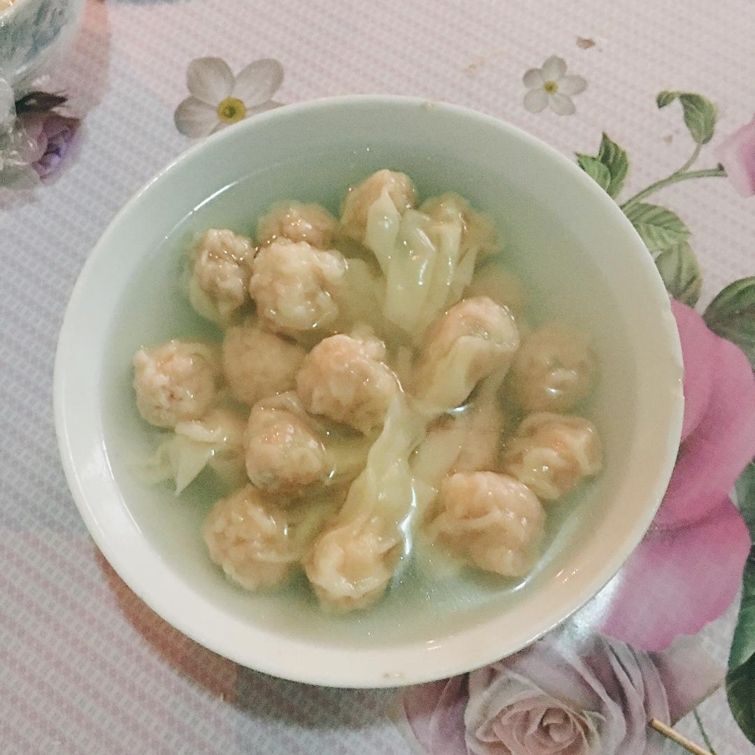 三鲜馄饨 Huntun