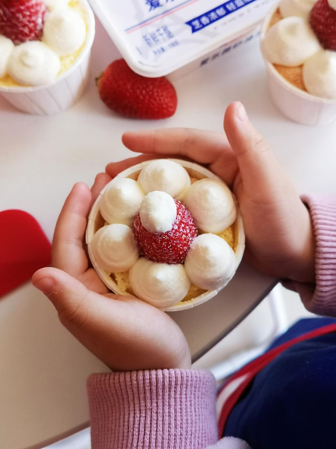 圣诞奶酪杯子蛋糕｜烫面酸奶版的做法