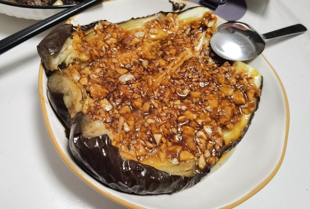 CC招牌菜销魂烤茄子，百吃不厌！