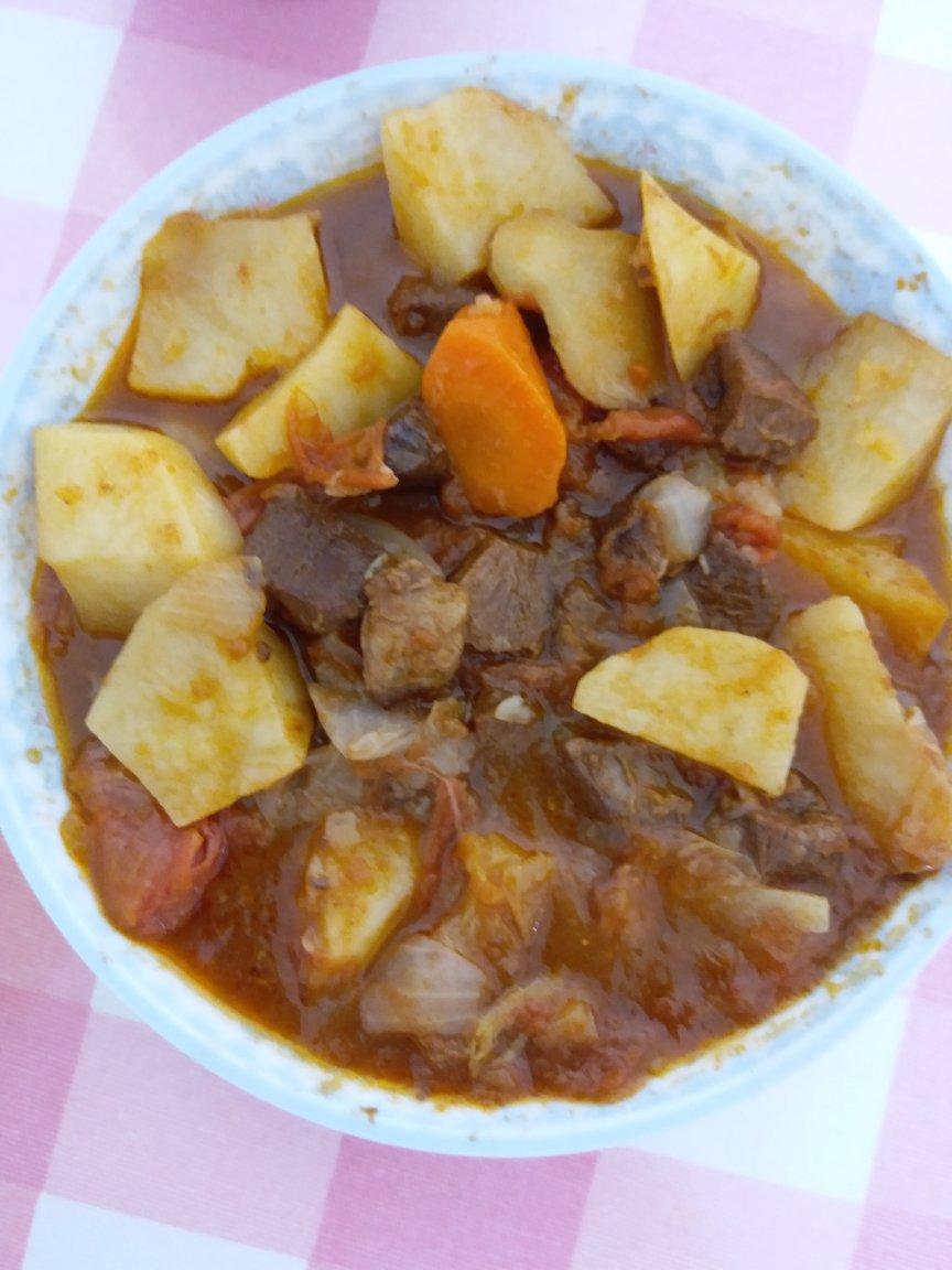 土豆炖牛肉