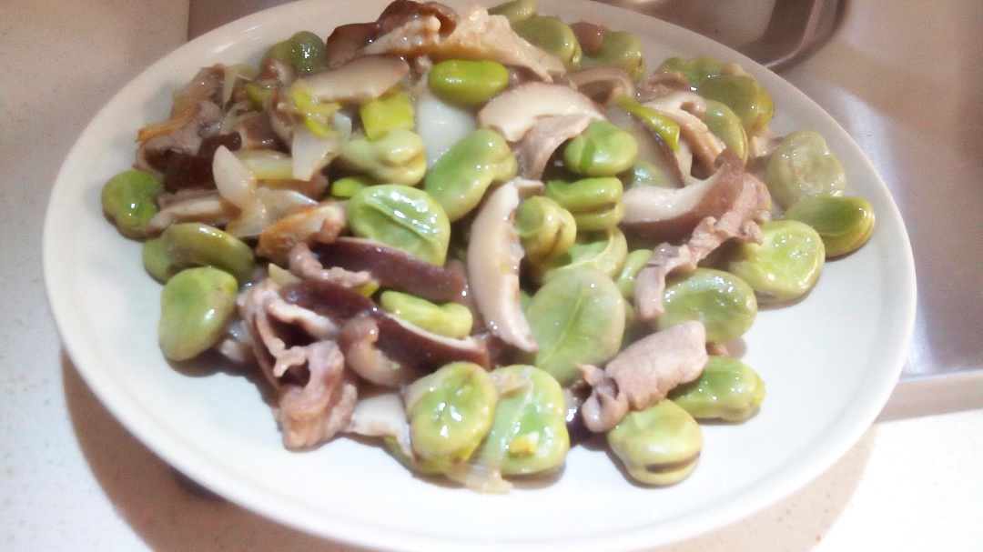 蚕豆炒蘑菇