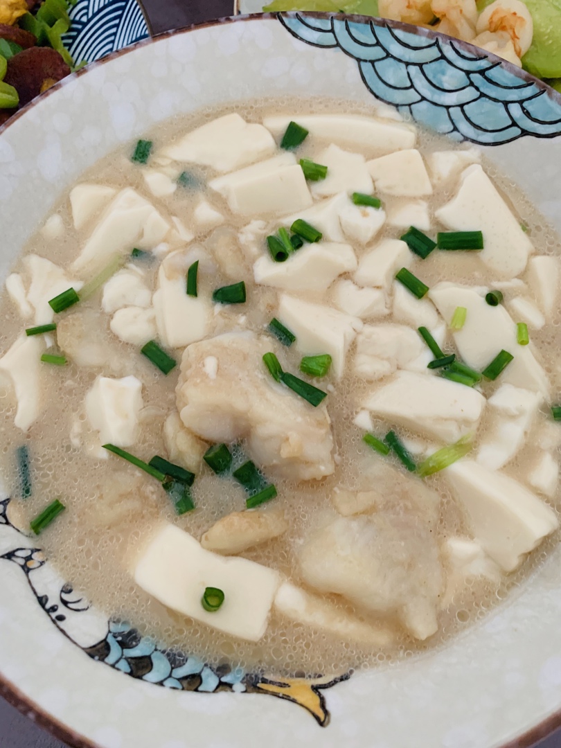楞巴鱼炖豆腐图片