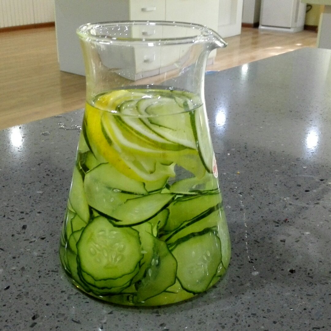 黄瓜柠檬水