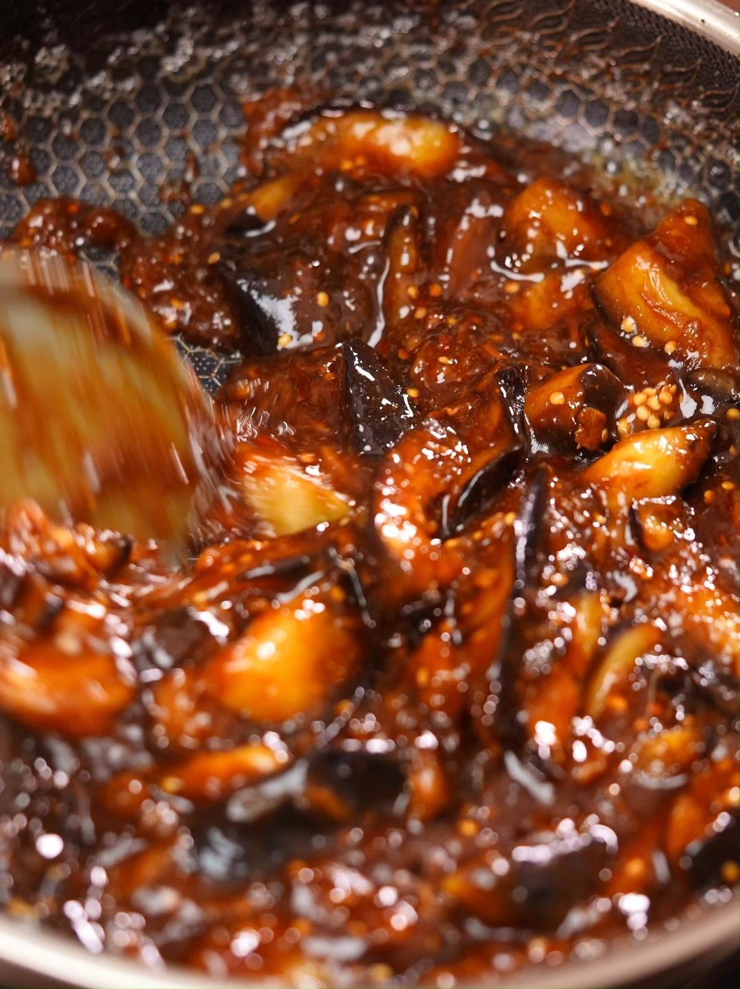 下饭神器上线！酱爆茄子浓郁微辣、软嫩入味，一口就沦陷！#开启六必居爆炒食代