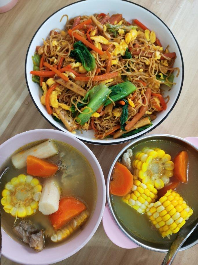 厨师长教你：“鸡蛋炒米粉”的家常做法，满满的小技巧，先收藏了