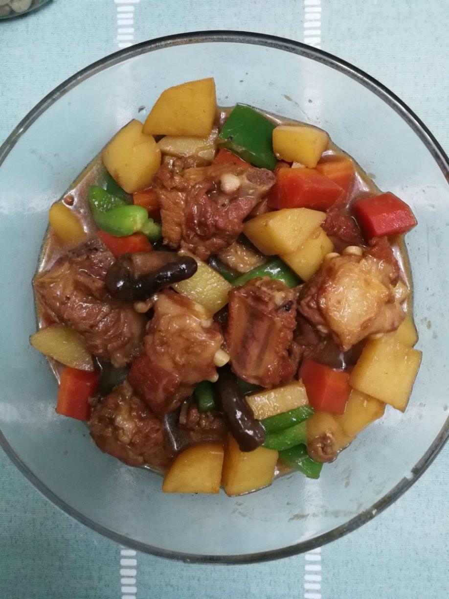 土豆炖排骨