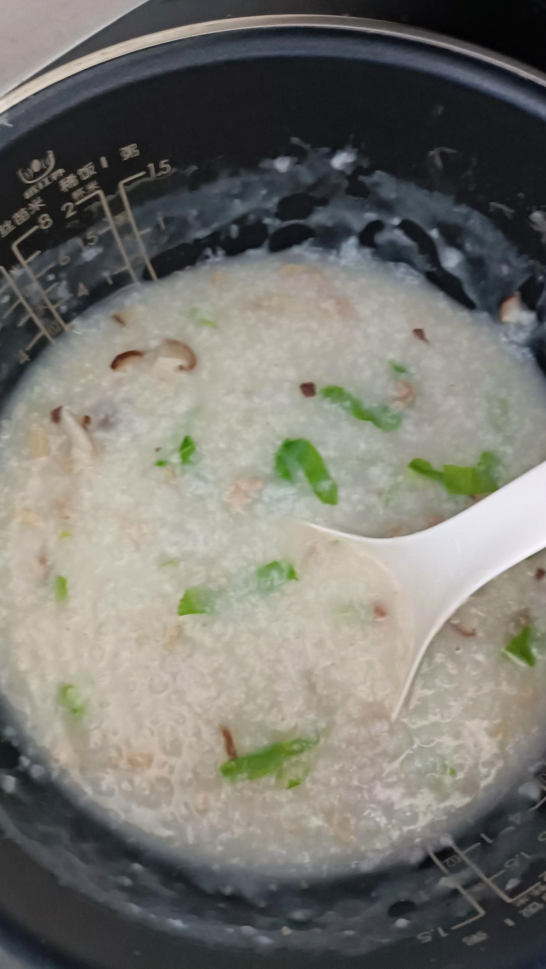 香菇鸡肉粥