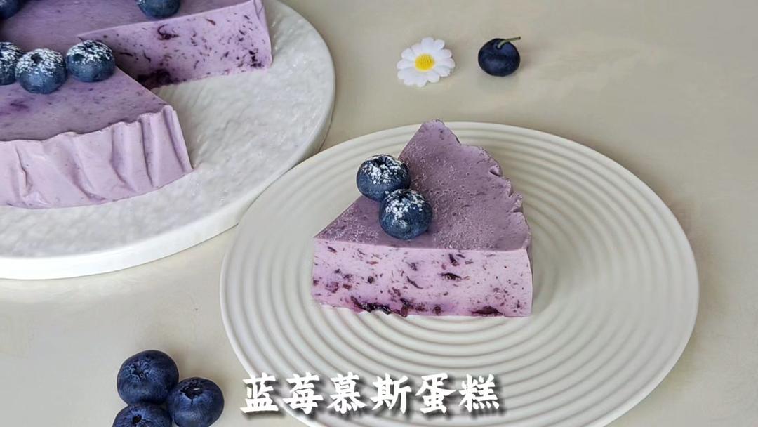 0失?。∶饪鞠?！只要4種食材就能成功的藍莓慕斯蛋糕！