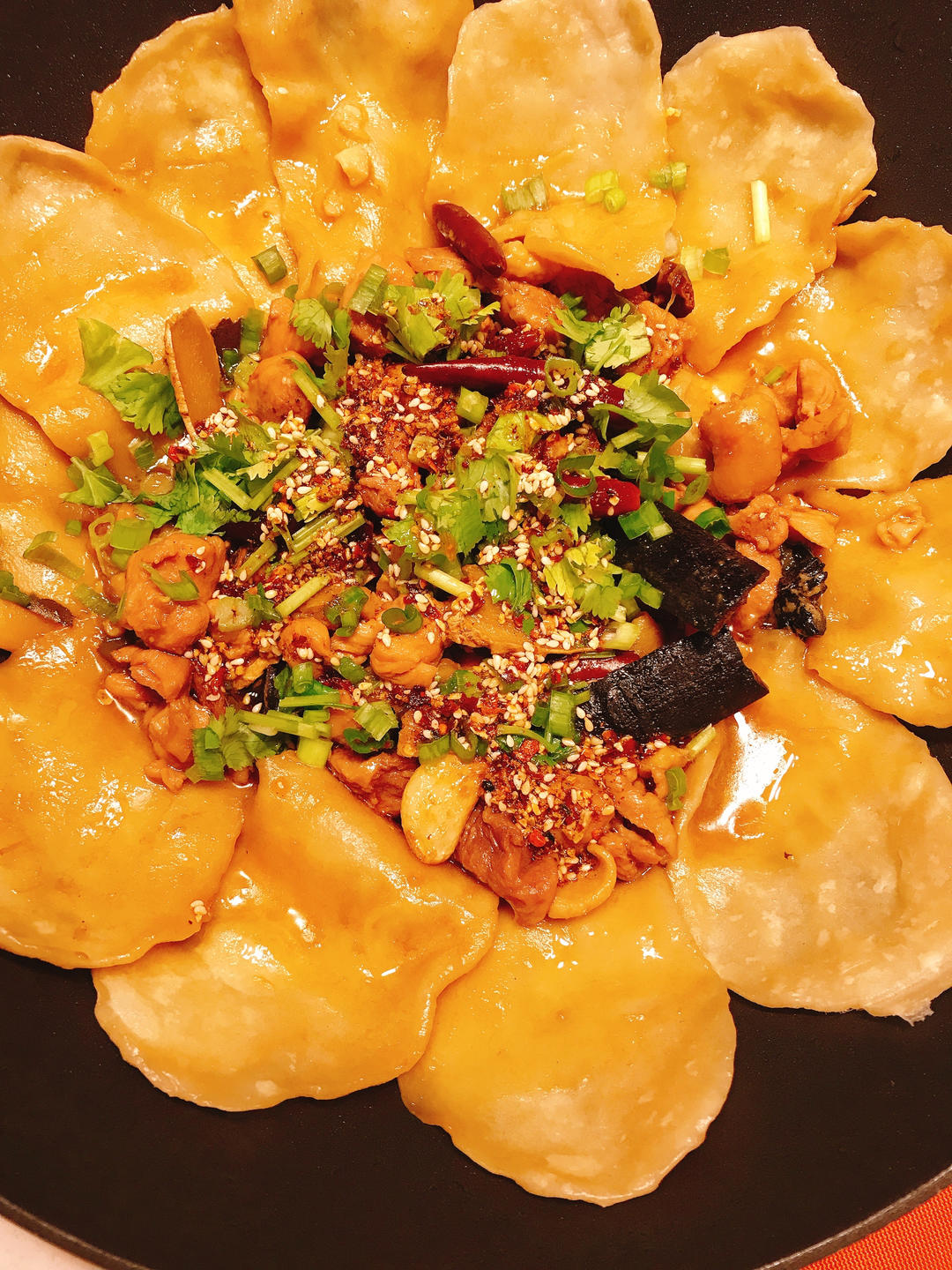 地锅鸡+自制红油【曼食慢语】
